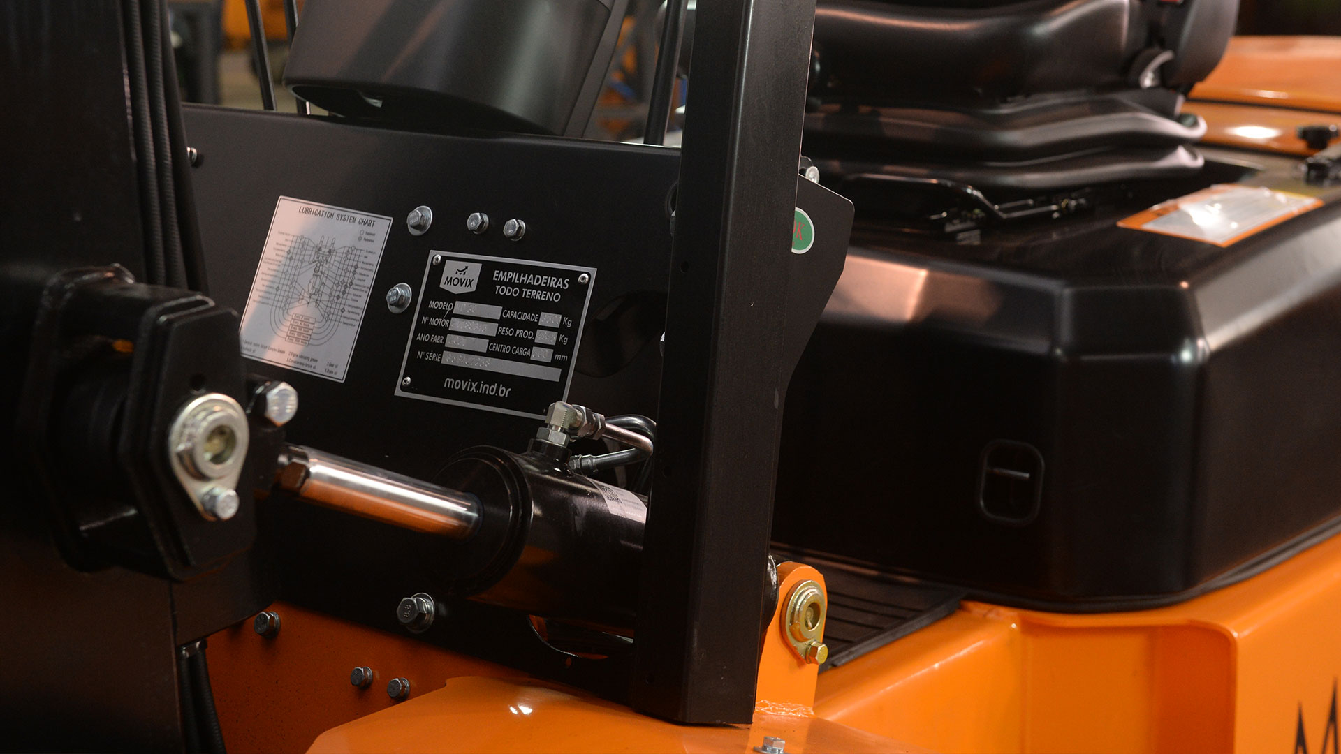 Empilhadeira-Industrial-Movix-MD-Diesel-1-1