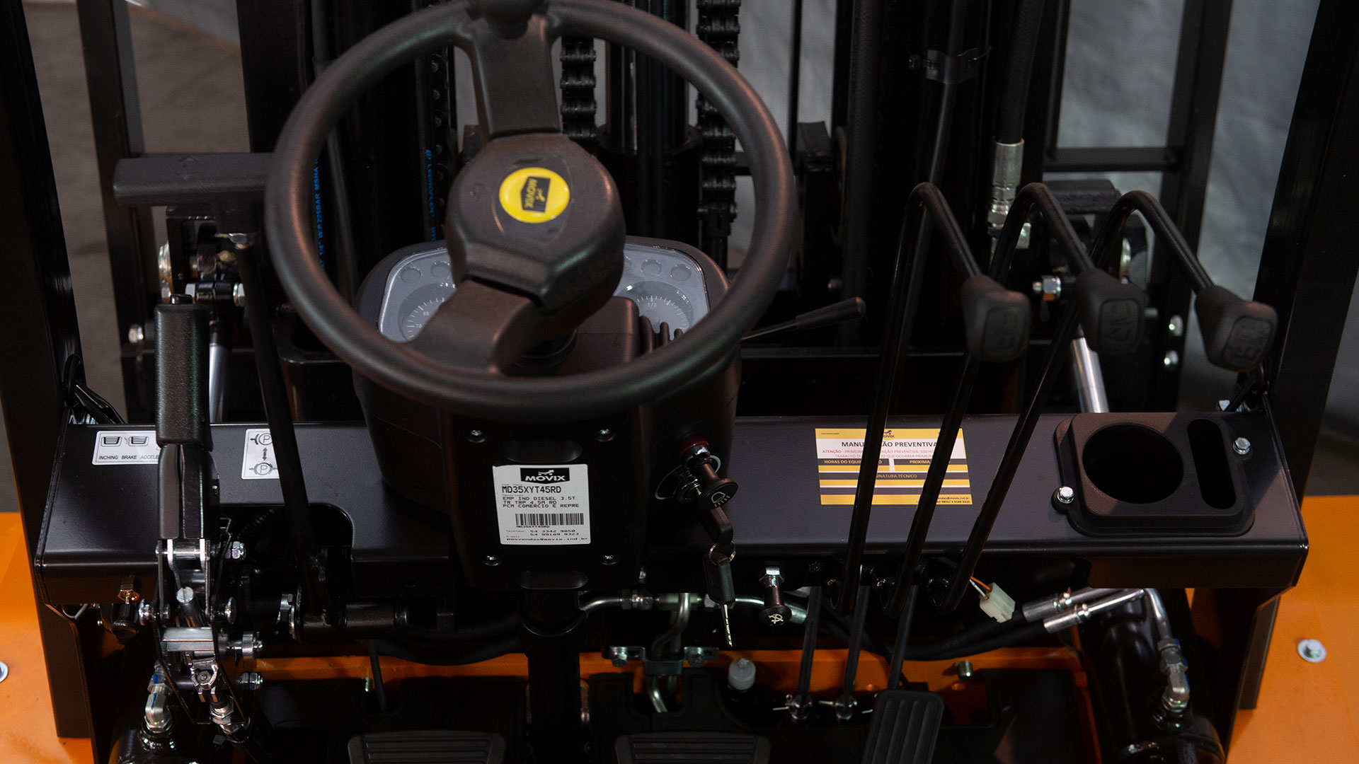 Empilhadeira-Industrial-Movix-MD-Diesel-2-1